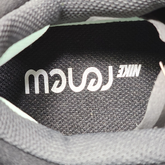 Nike Hyperdiamond 4 Elite Metal Fastpitch Women's Softball Cleats-Size 11 NWOT - Picture 10 of 11